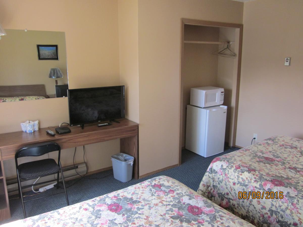 וויליאמס לייק Valleyview Motel מראה חיצוני תמונה