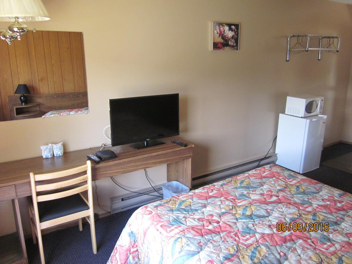 וויליאמס לייק Valleyview Motel מראה חיצוני תמונה