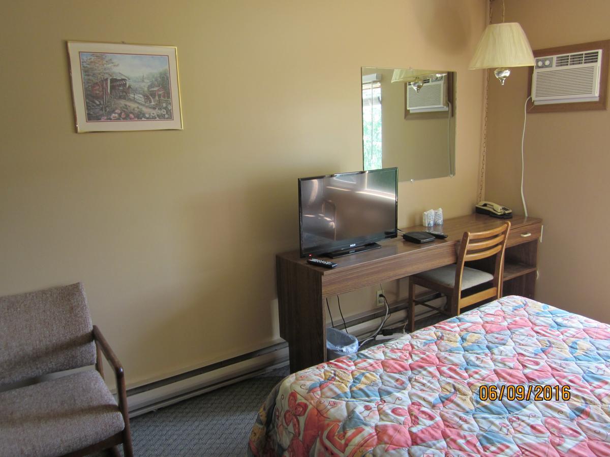 וויליאמס לייק Valleyview Motel מראה חיצוני תמונה