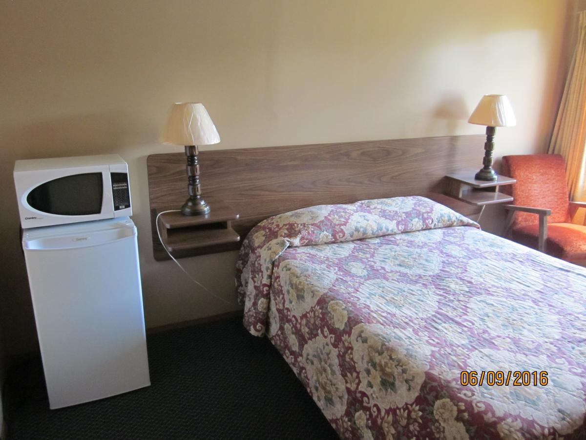 וויליאמס לייק Valleyview Motel מראה חיצוני תמונה