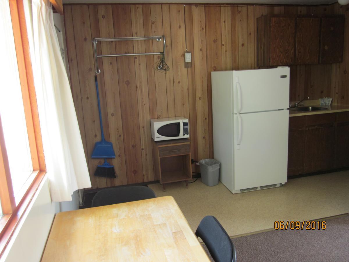 וויליאמס לייק Valleyview Motel מראה חיצוני תמונה